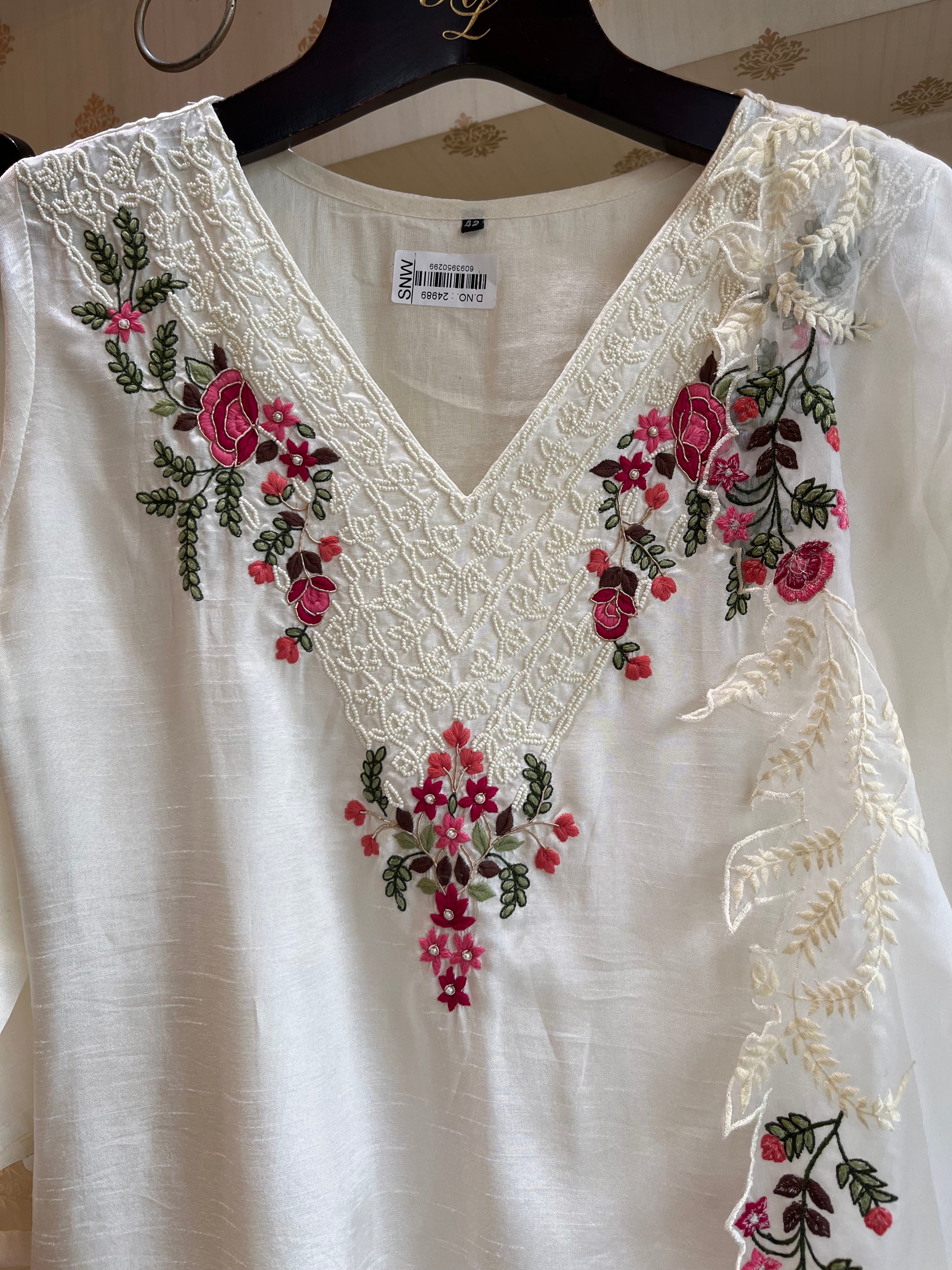 Swan White Straight Suit Set