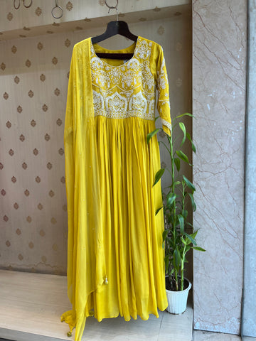 Summer Yellow Pearl suit set