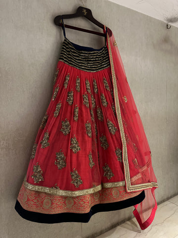 layered net lehenga set