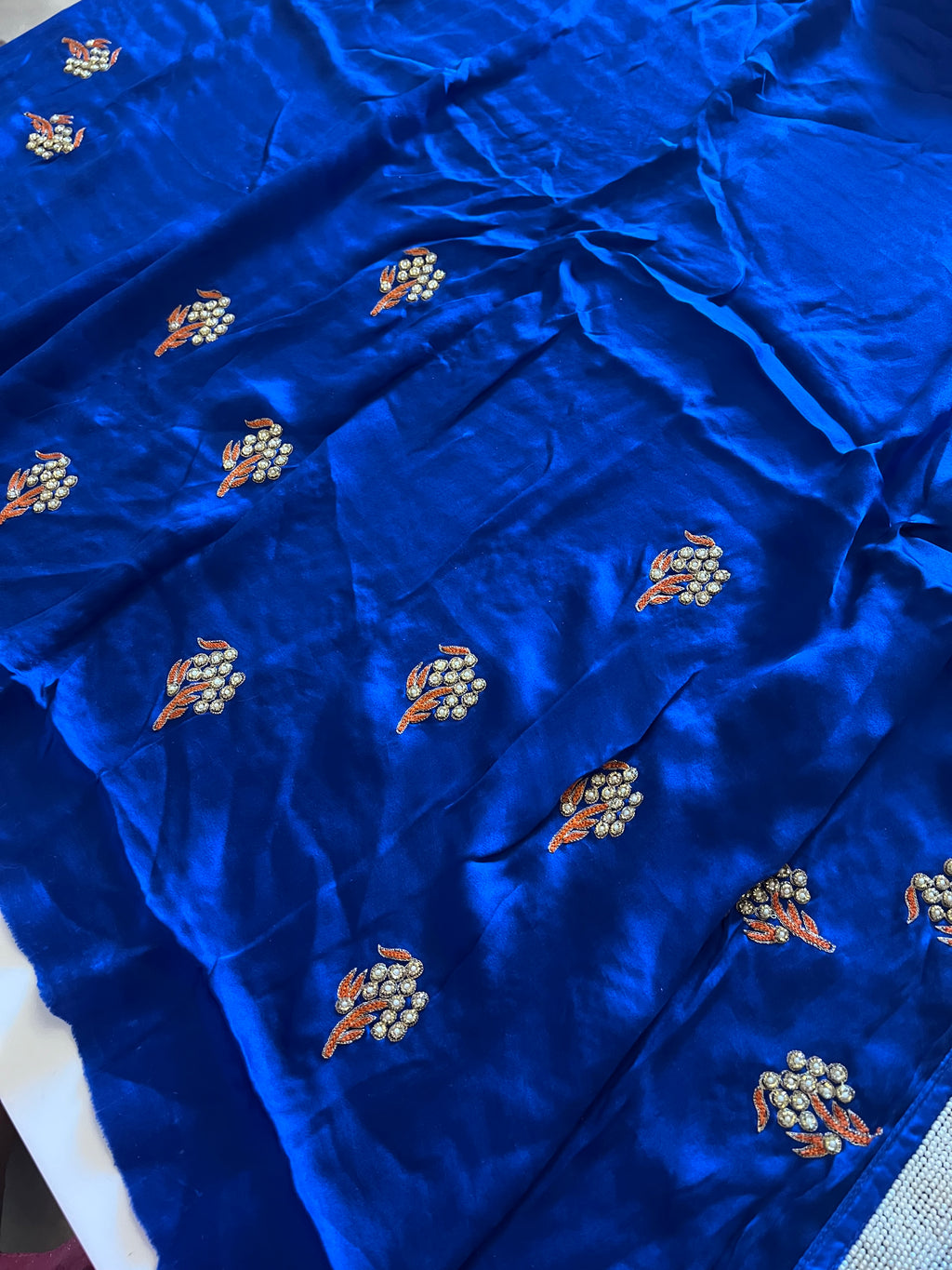 Pearls grape motif