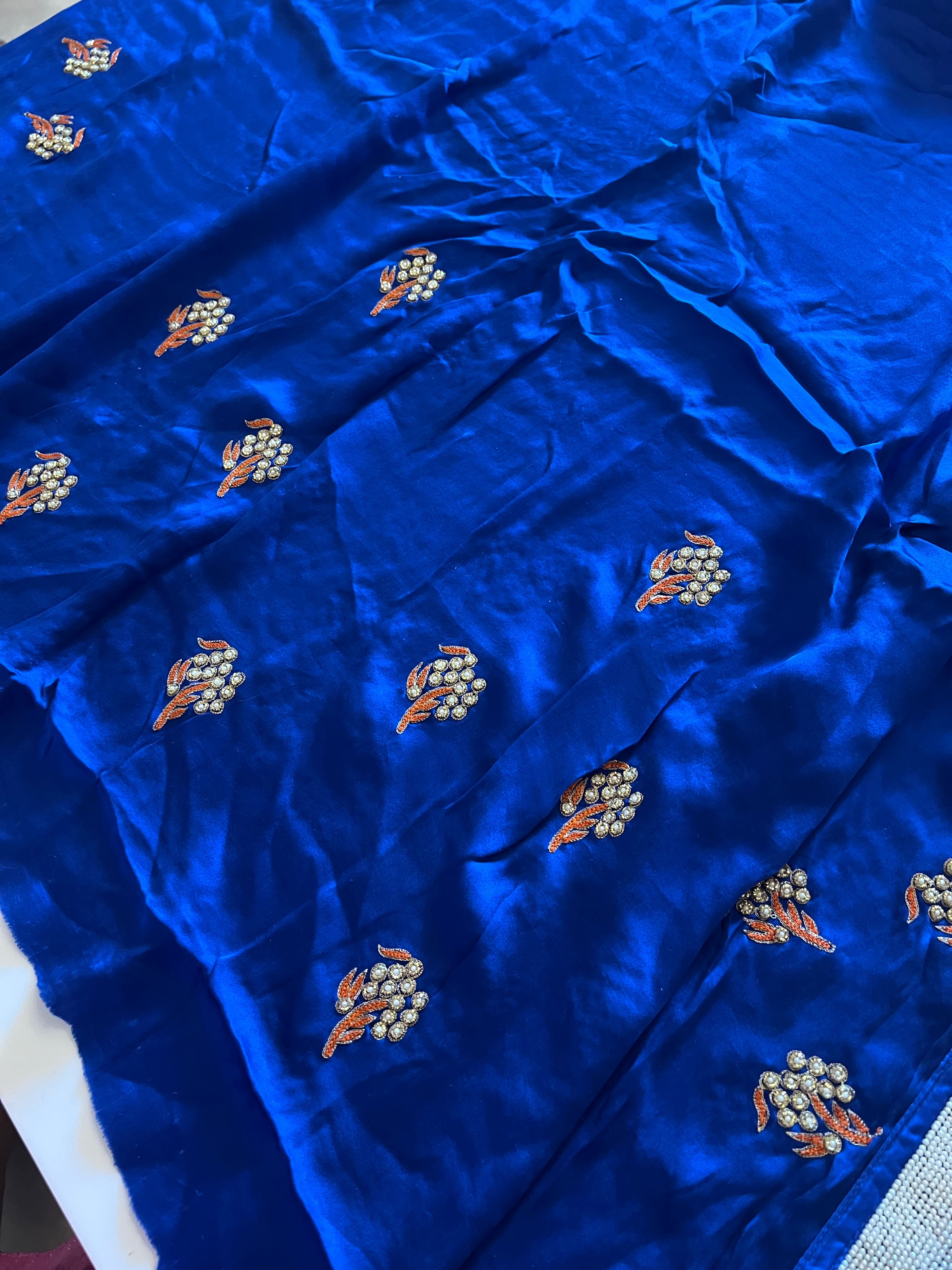 Pearls grape motif