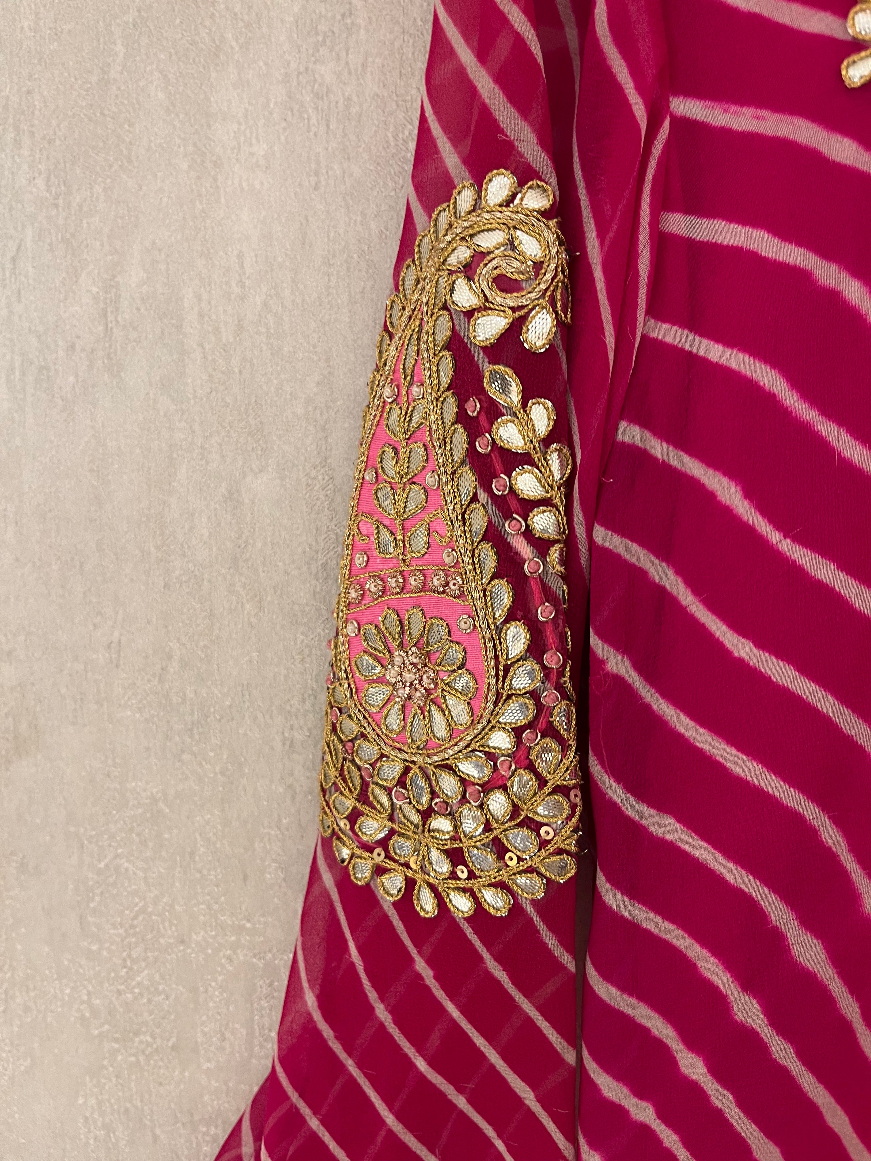 Pink Leheriya Kurti