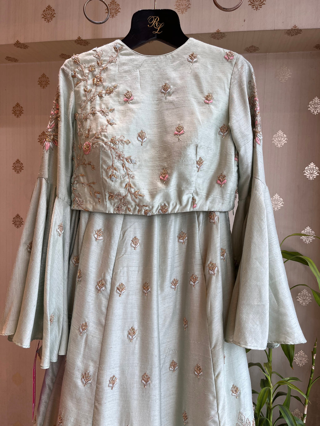 Indo-western Zardozi set