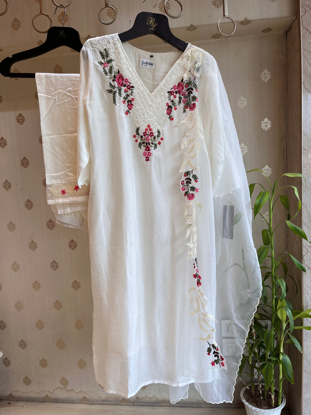 Swan White Straight Suit Set