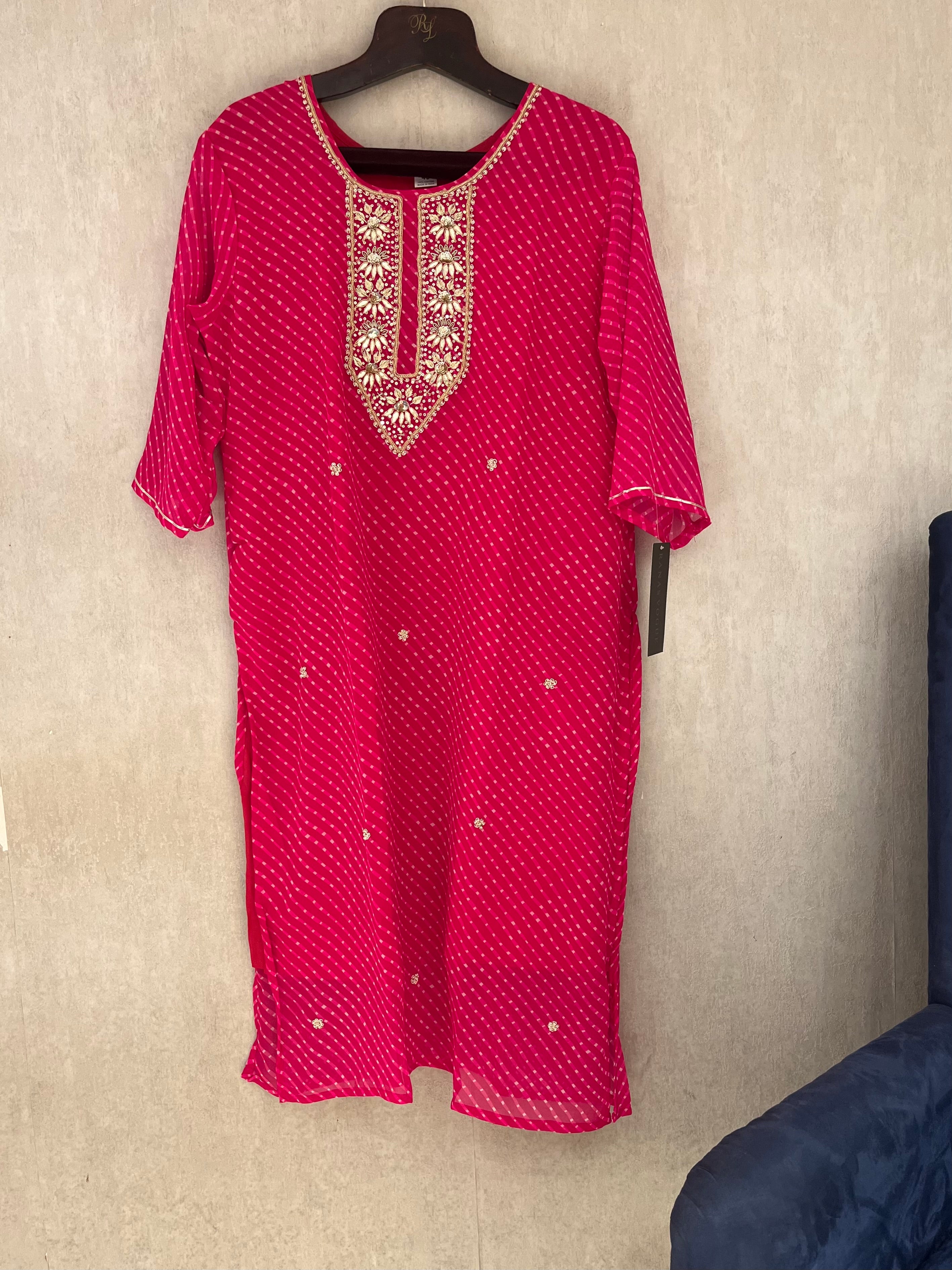 Pink Leheriya Kurti
