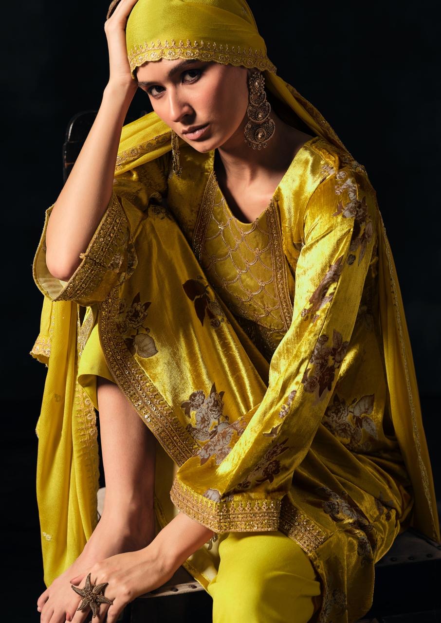Makhmal stitched suit