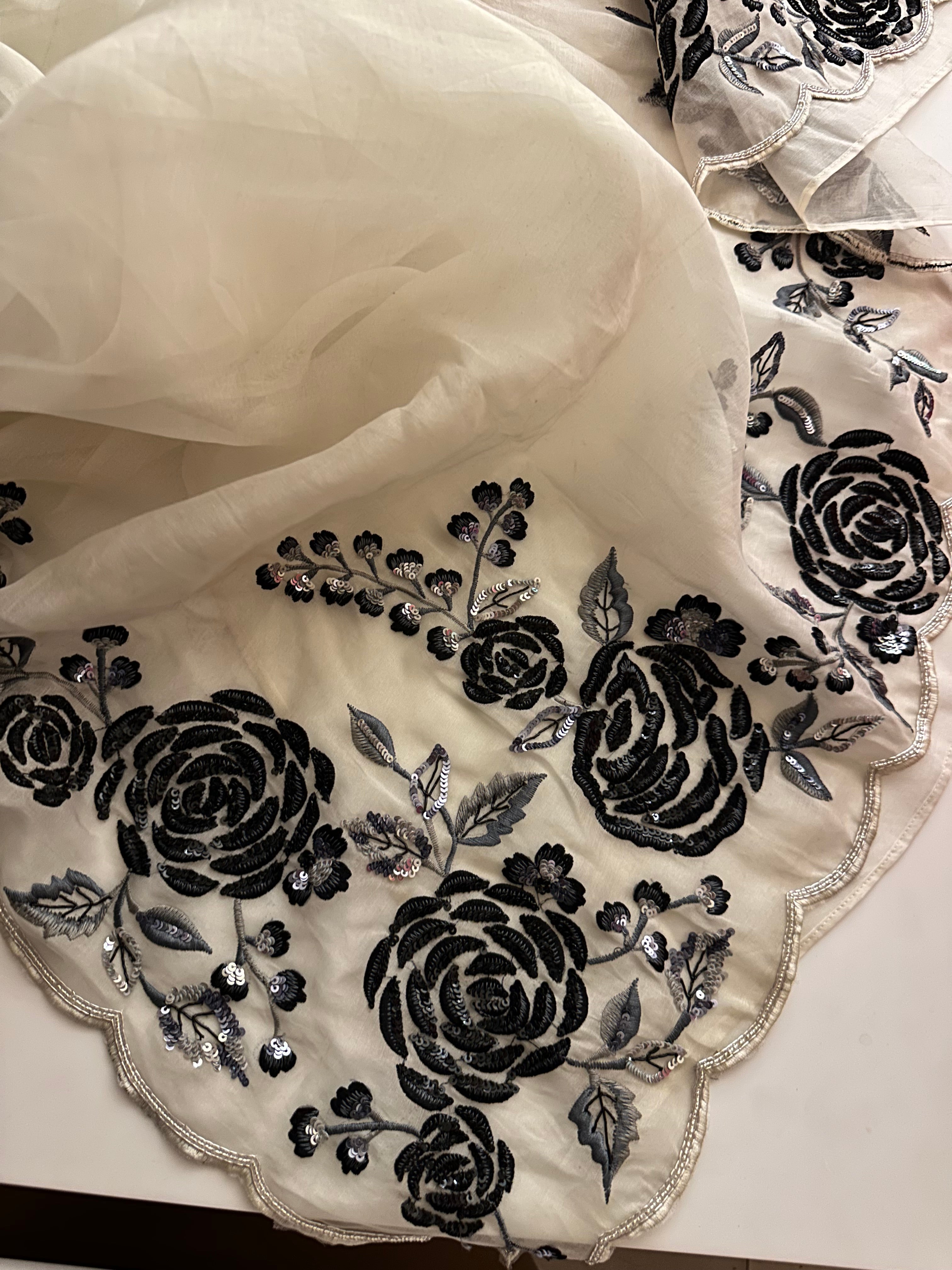 Luxe Black Rose 🥀