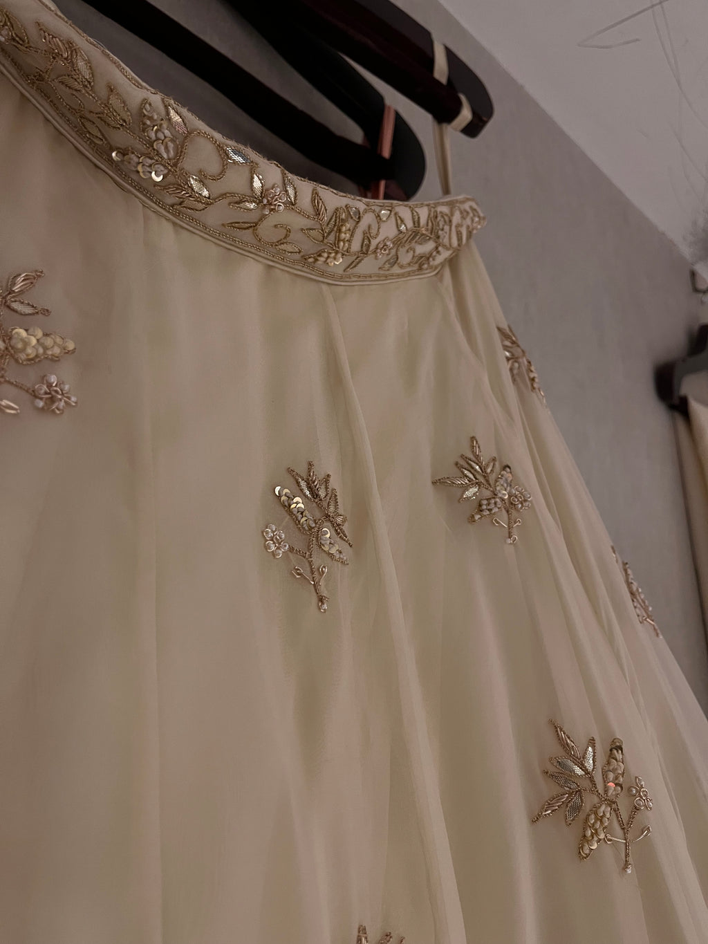 meera traditional lehenga set in ivory