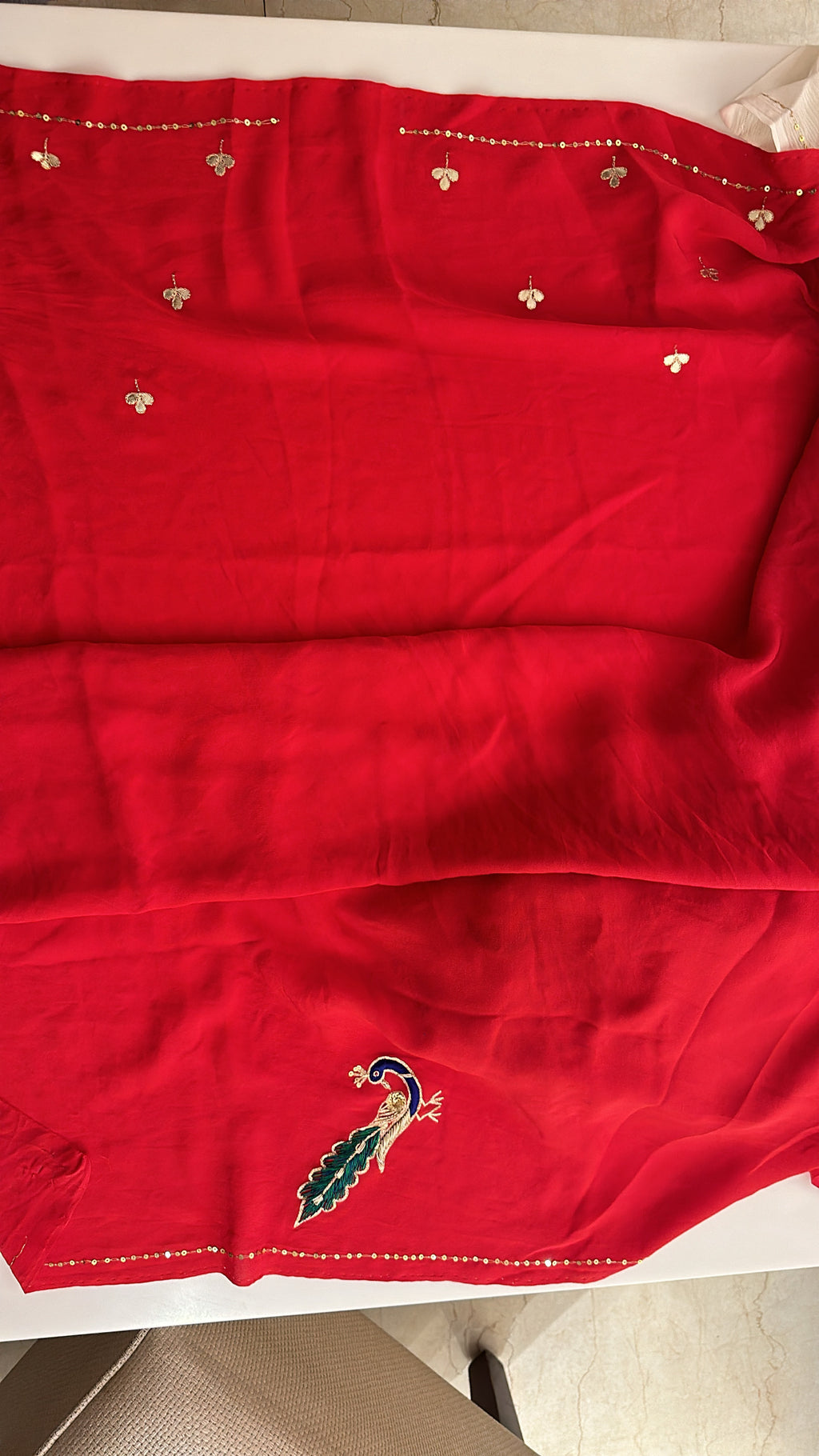 Rajgherano ivory/red shaded