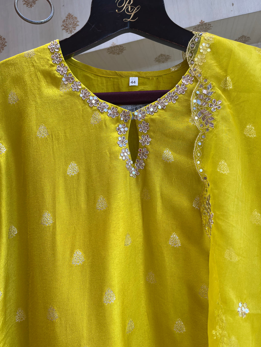 Silk & Mirror Straight Suit Set