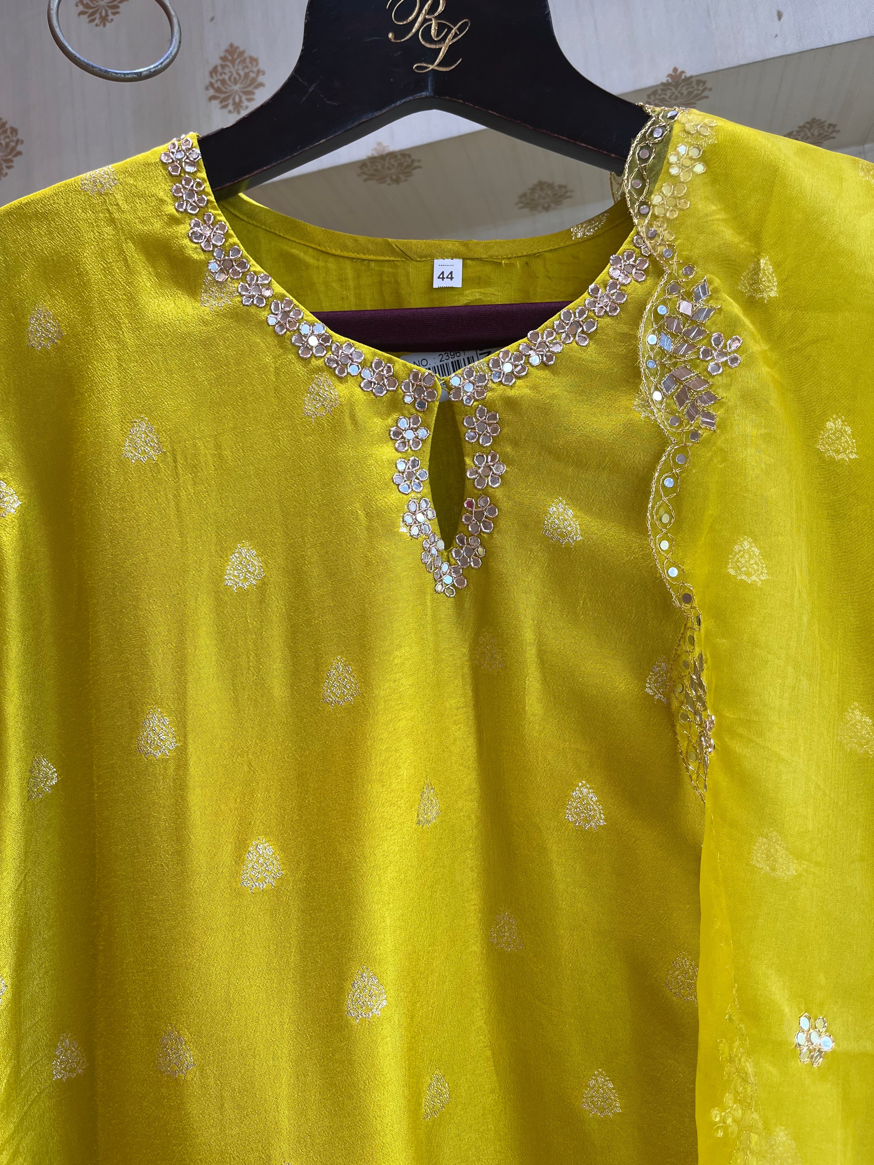 Silk & Mirror Straight Suit Set