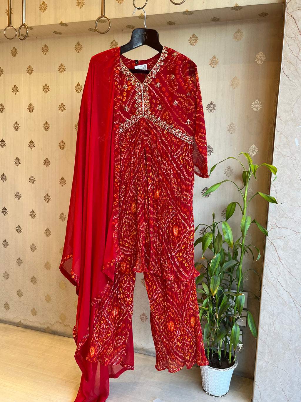 Alia Style Red Bandej Suit