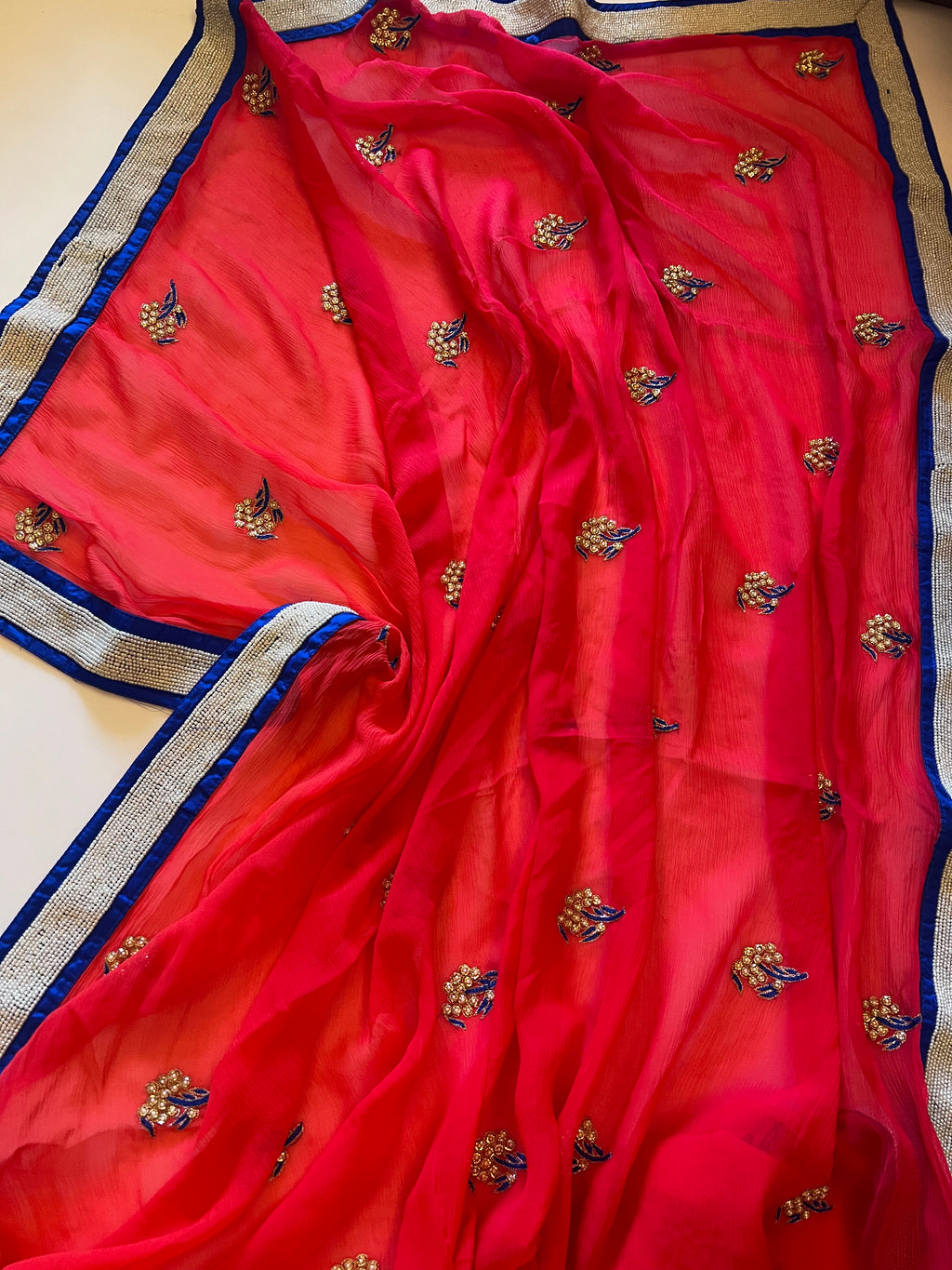 Pearls grape motif