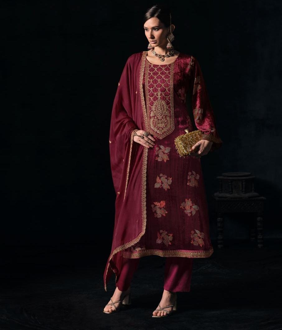 Makhmal stitched suit