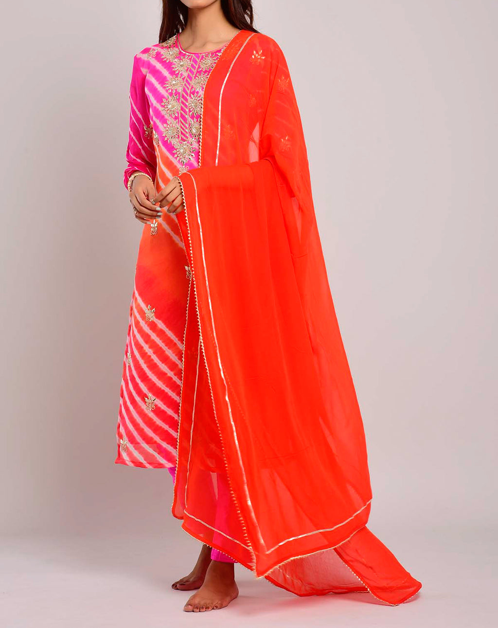 Leheriya Straight Suit