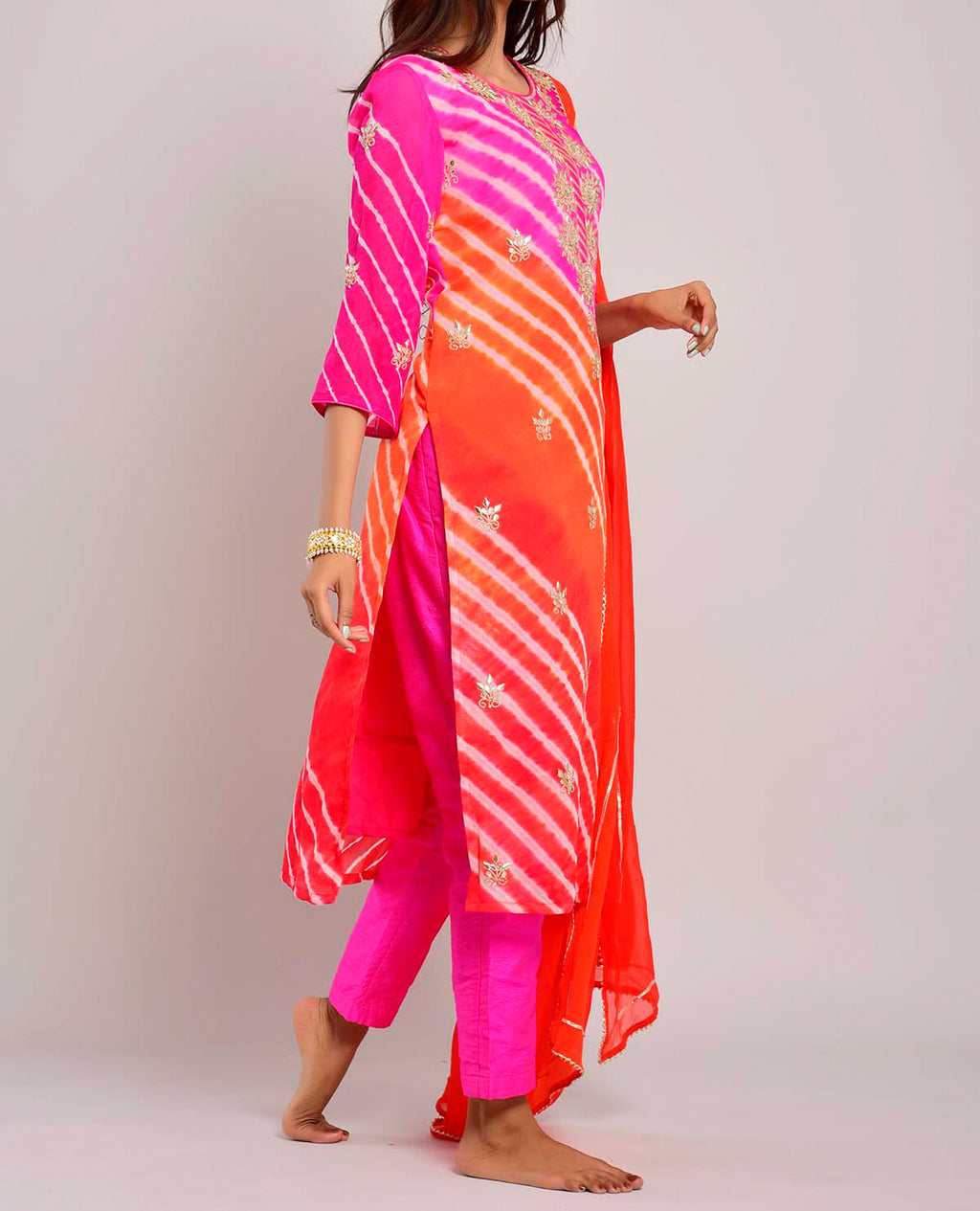 Leheriya Straight Suit