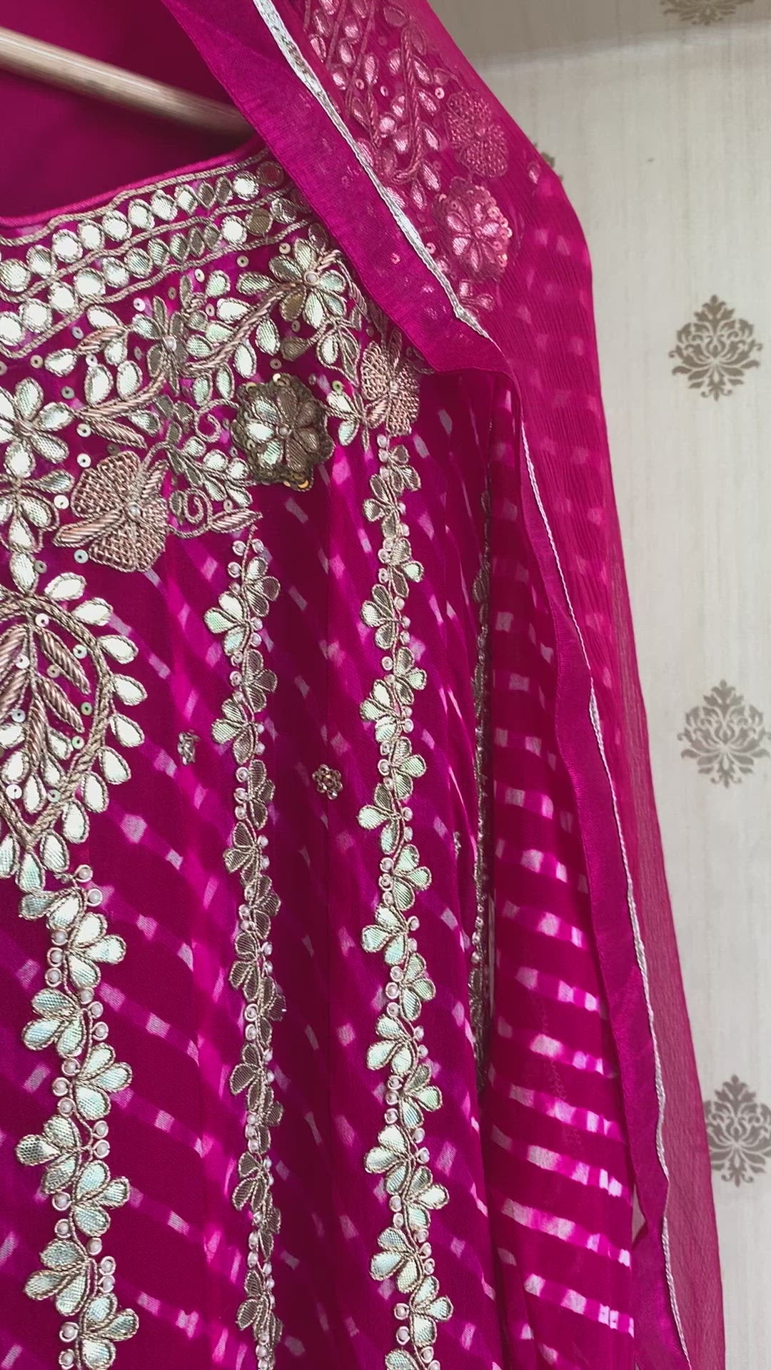 Lehriya mothra Rani suit