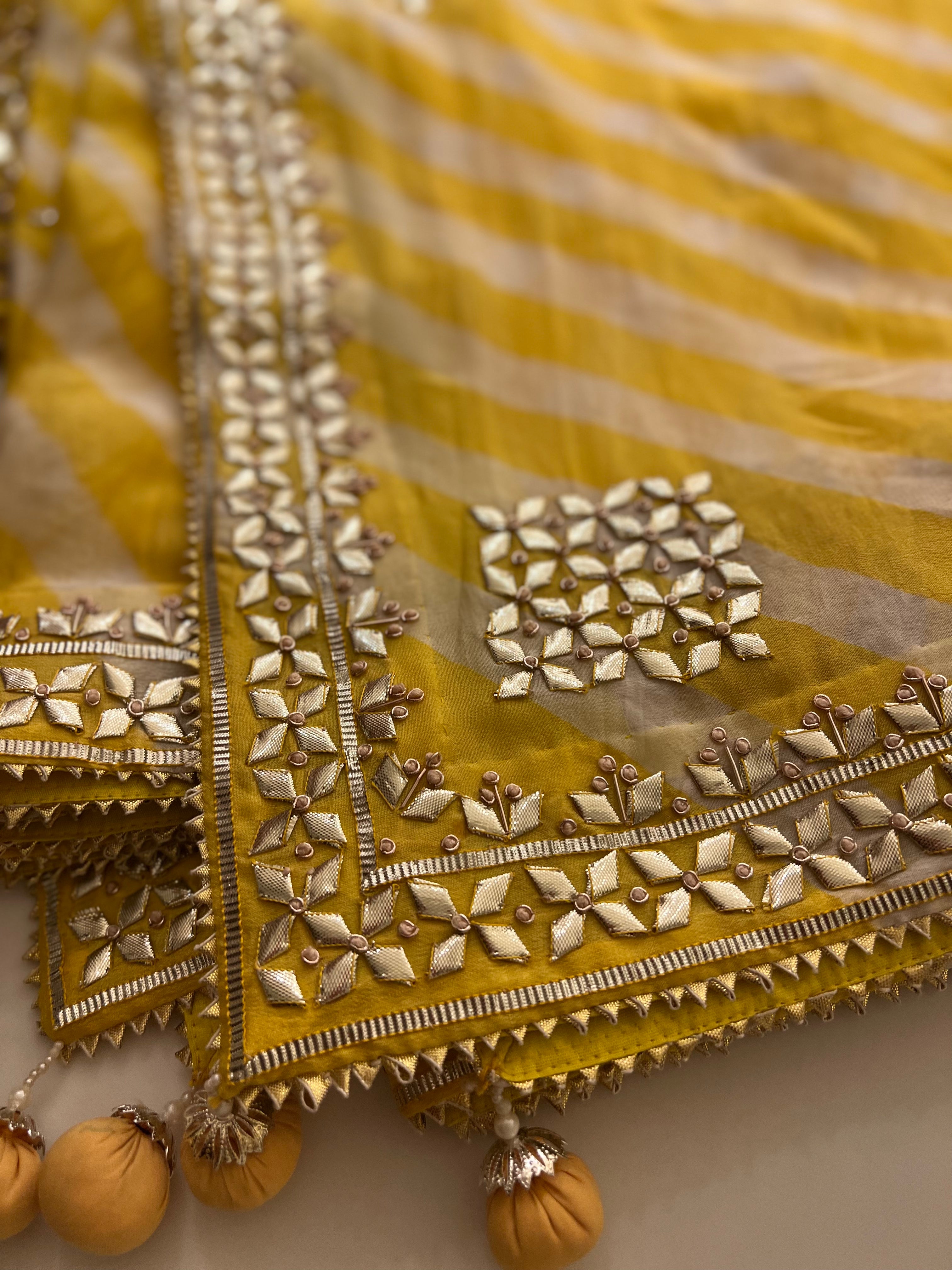 Lehriya saree