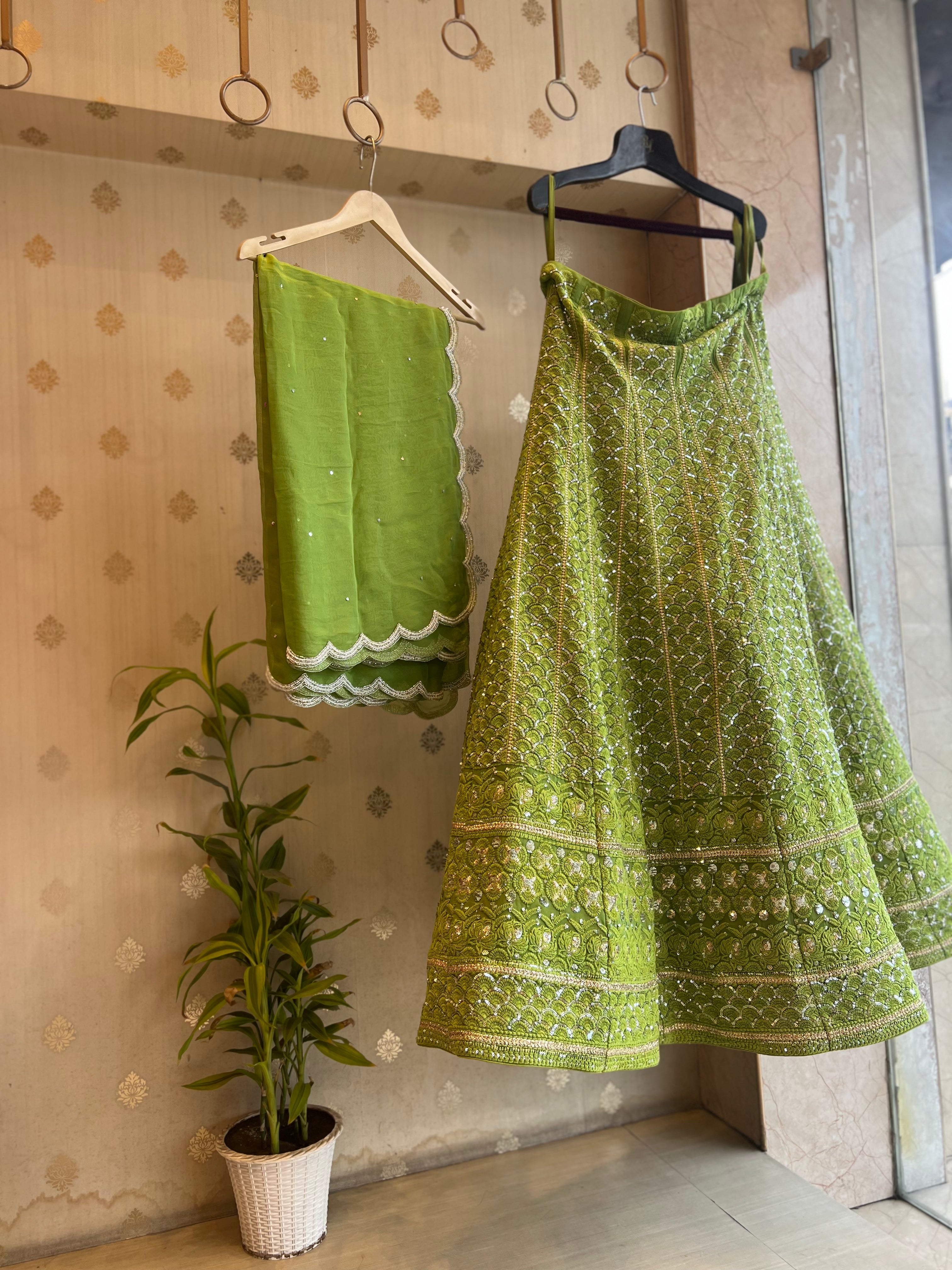 Lucknowi lehenga set