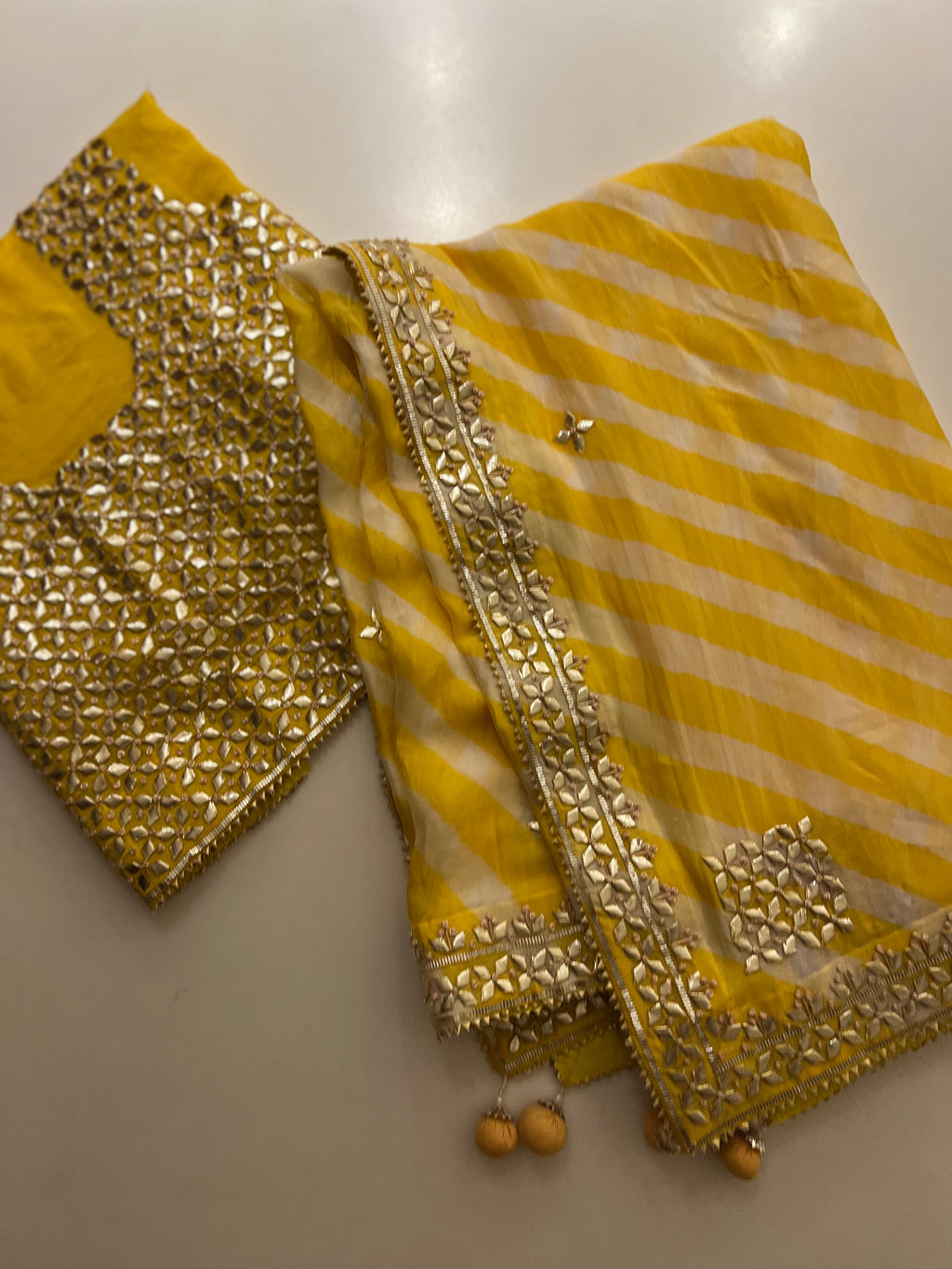Lehriya saree