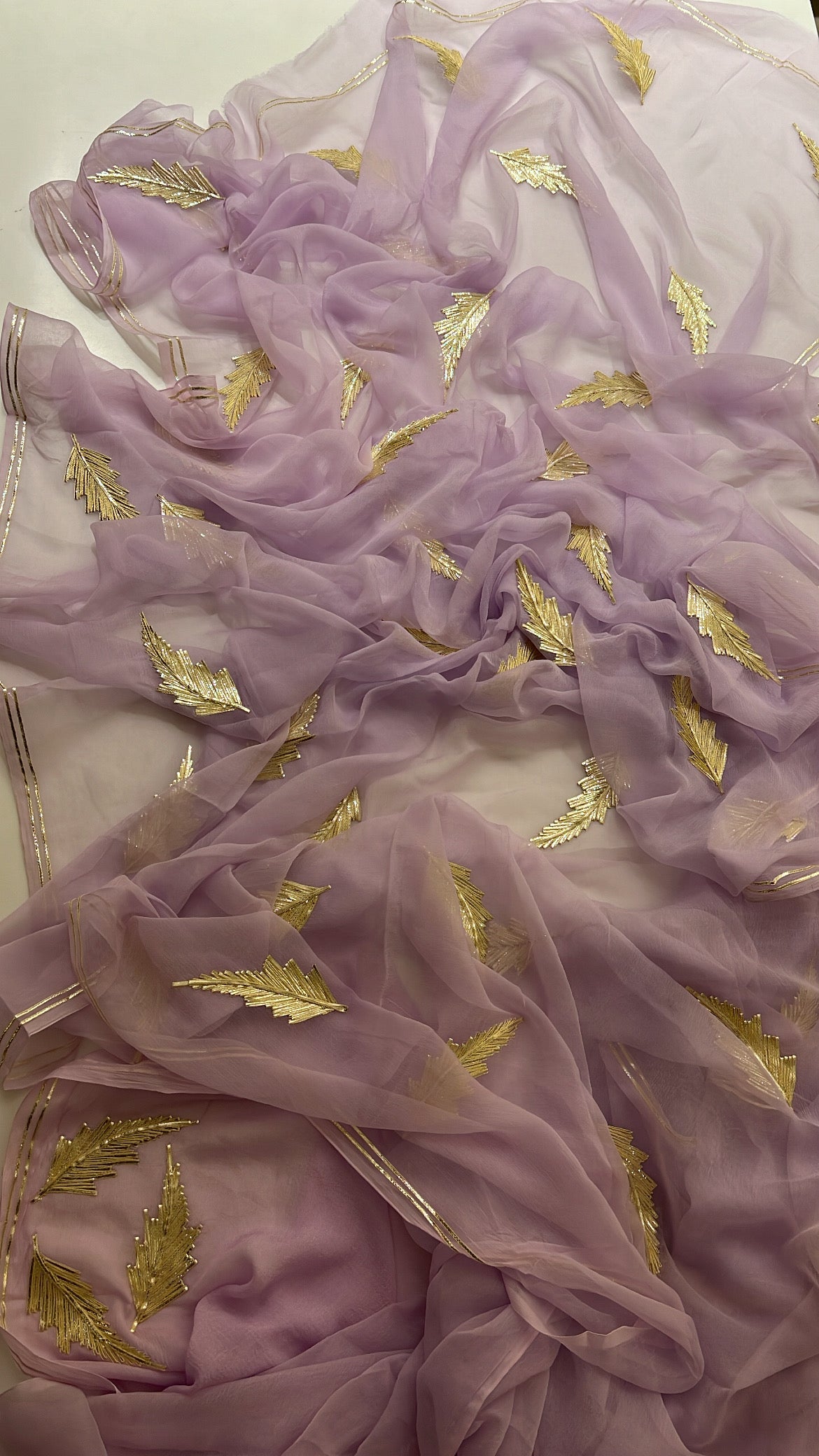 Lavender feather motif Chiffon saree