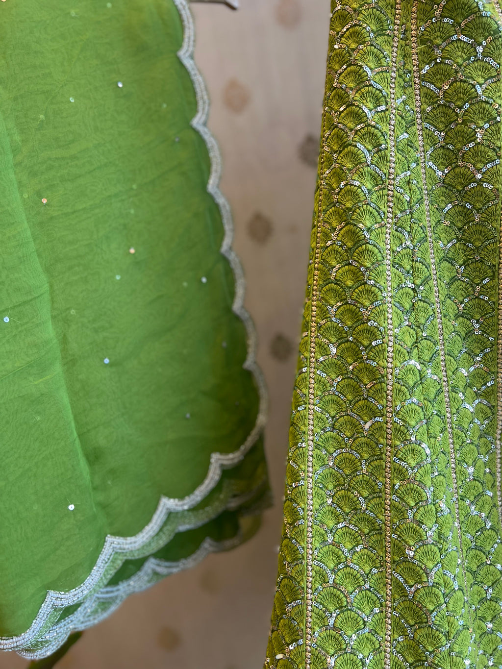 Lucknowi lehenga set