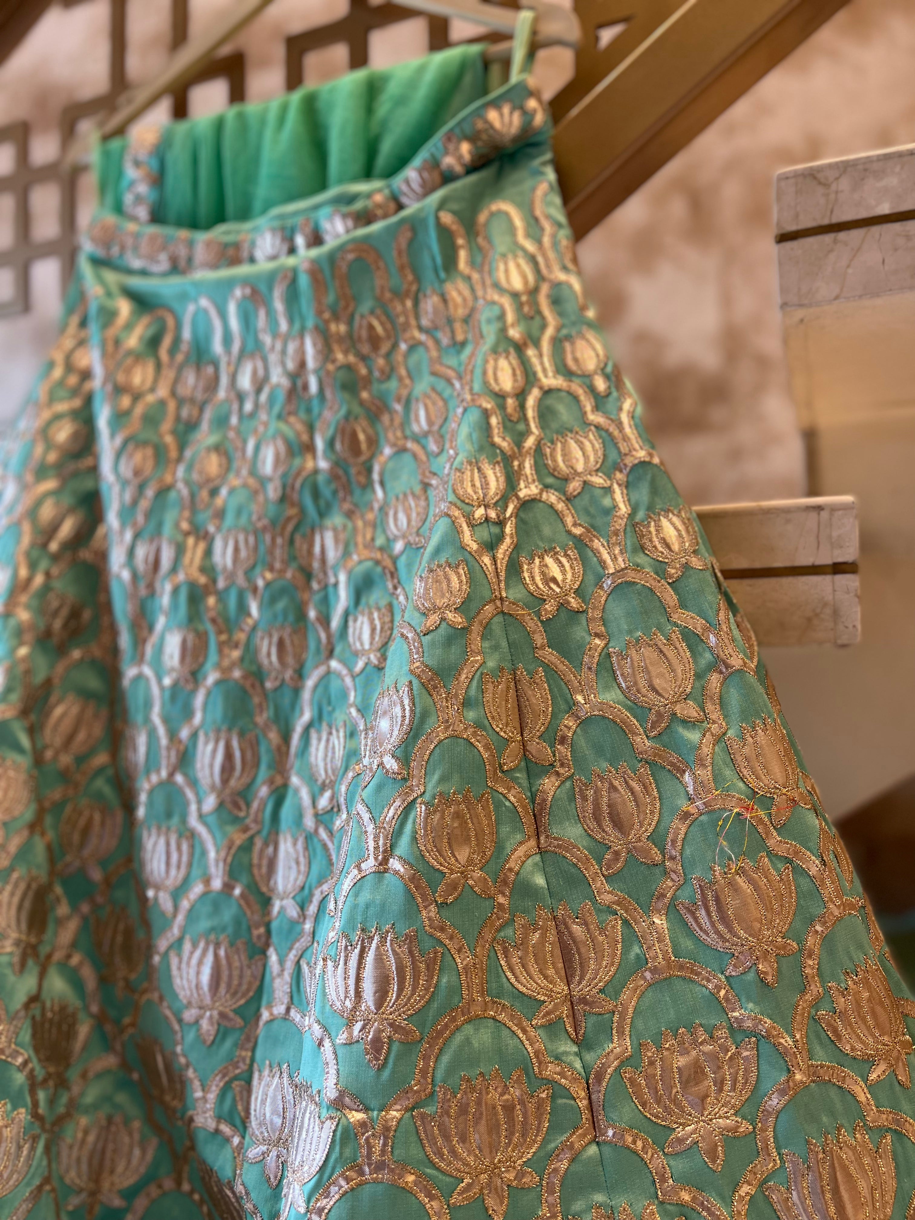 Lotus gotapatti lehenga set