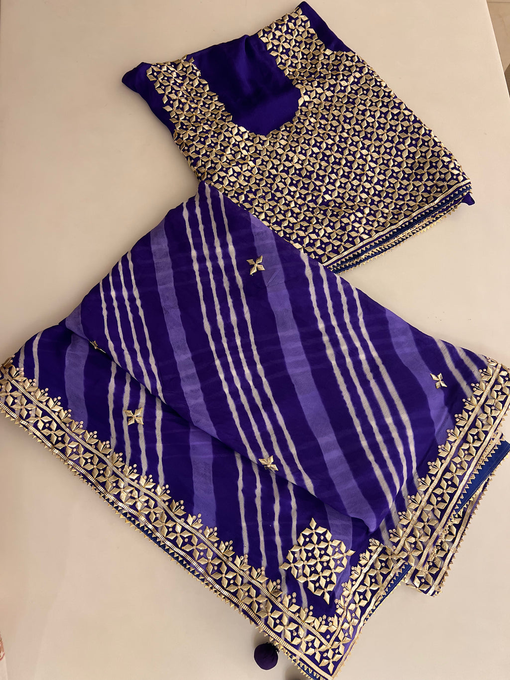 Lehriya saree